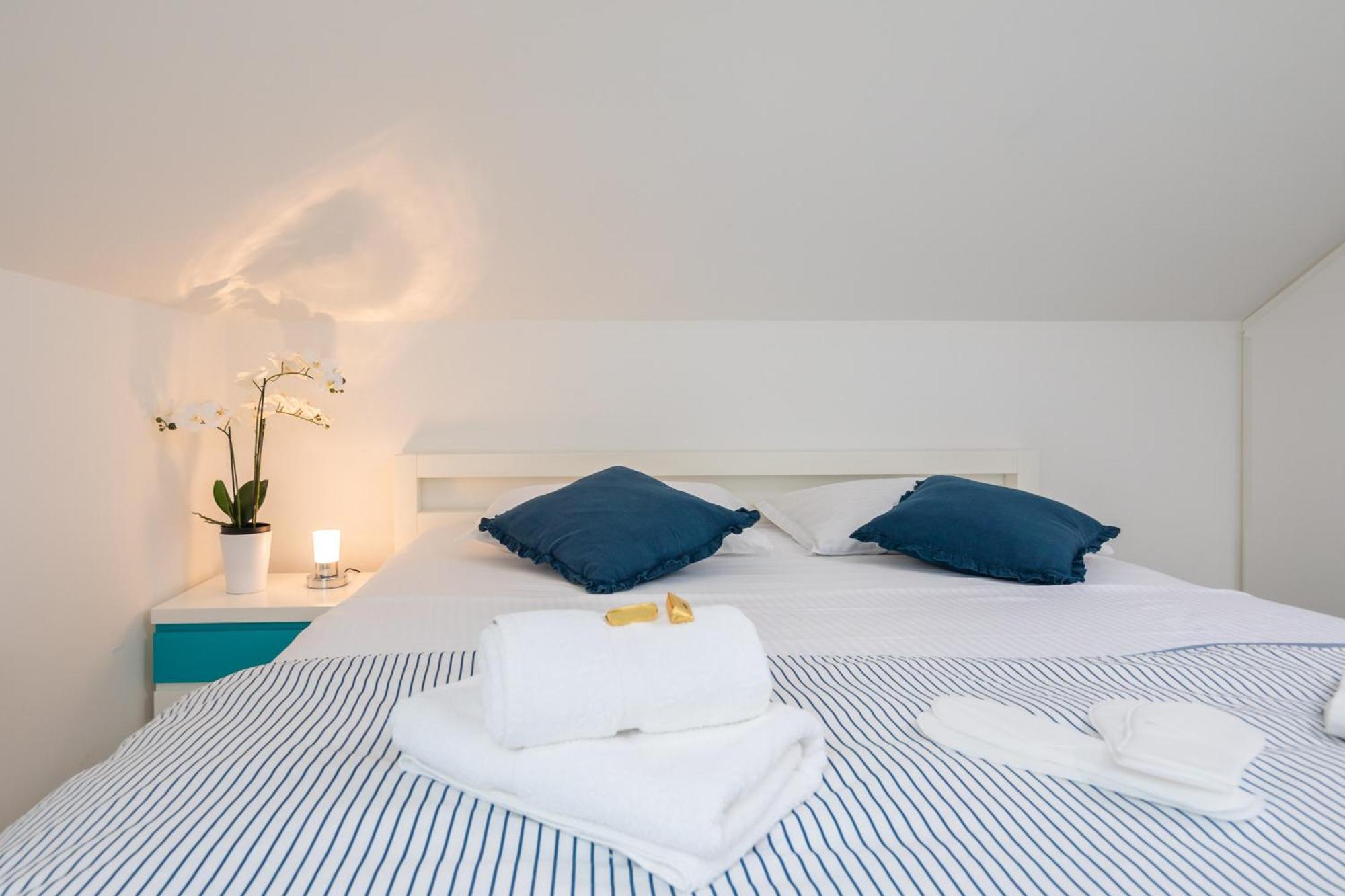 Epetium Beach Villa Split Ngoại thất bức ảnh